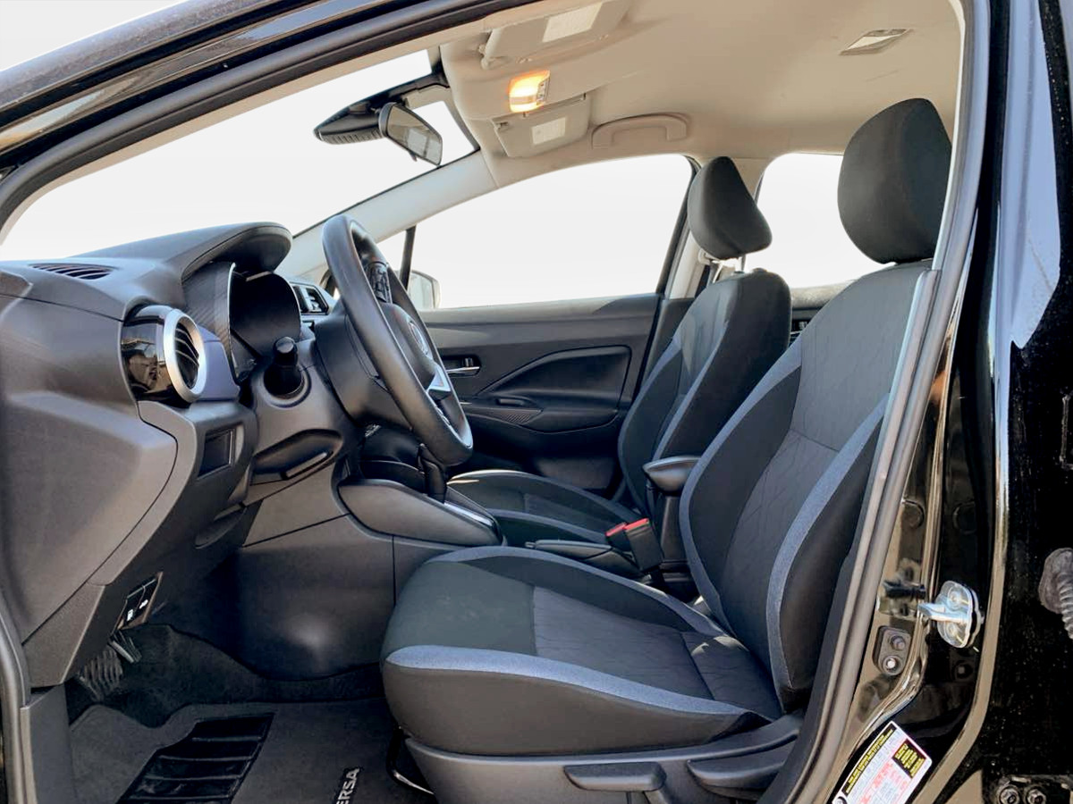 Photo 15 of this Nissan Versa