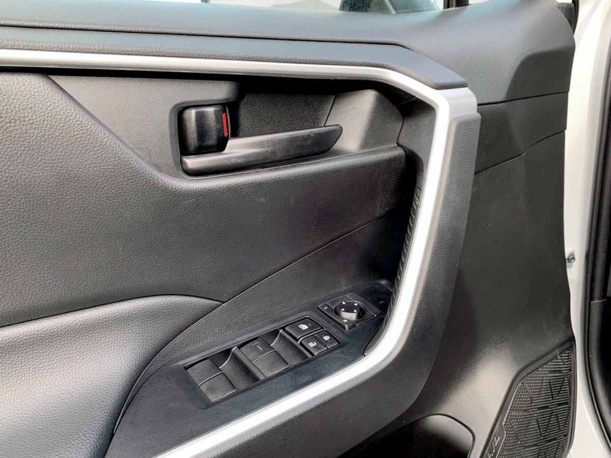 Photo 13 of this Toyota RAV4