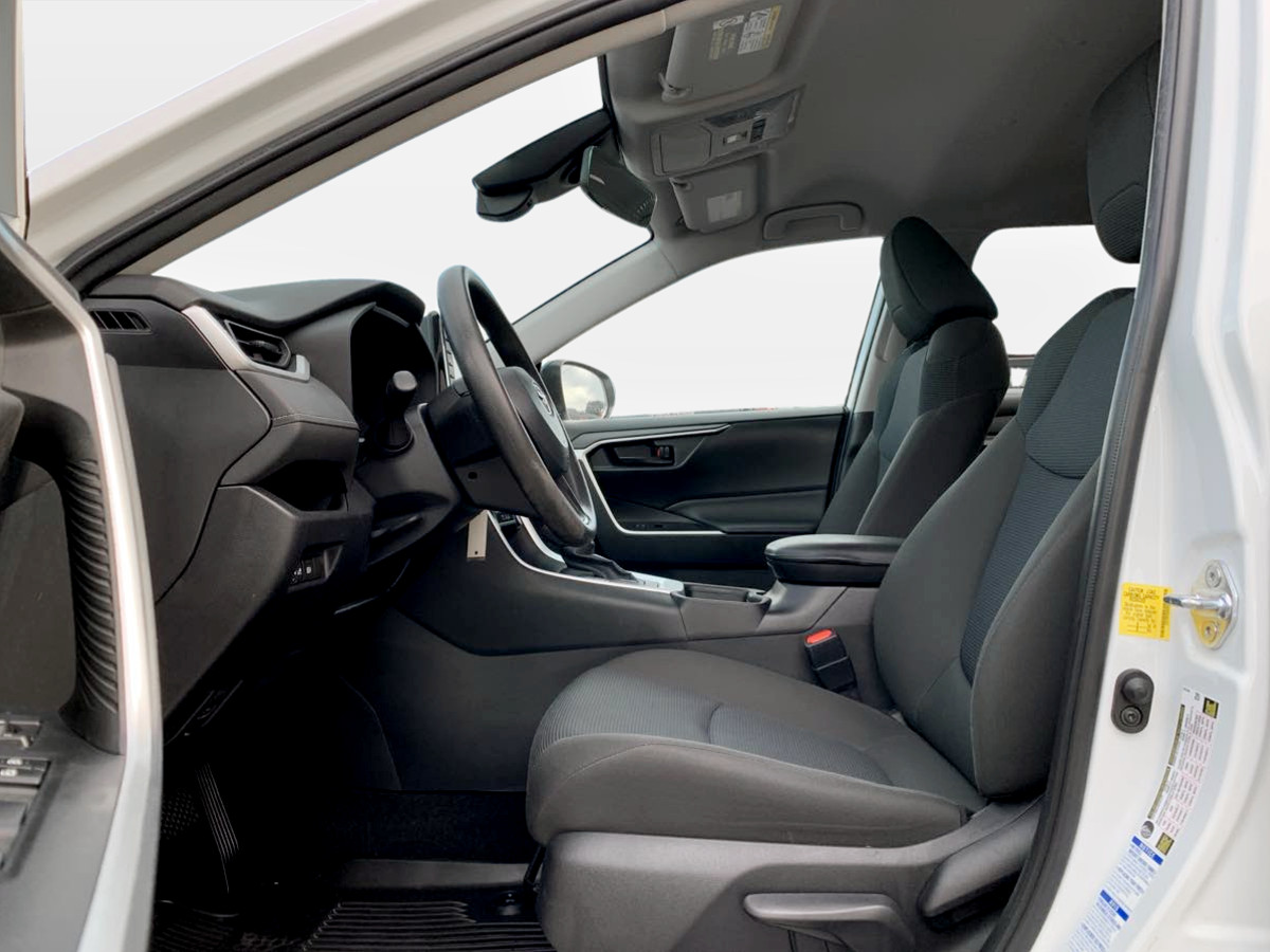 Photo 14 of this Toyota RAV4