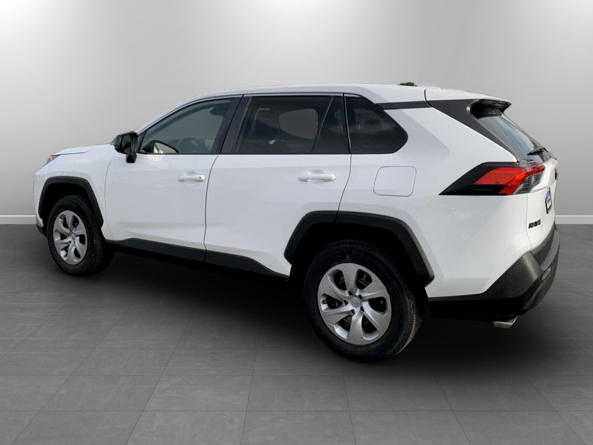 Photo 5 of this Toyota RAV4