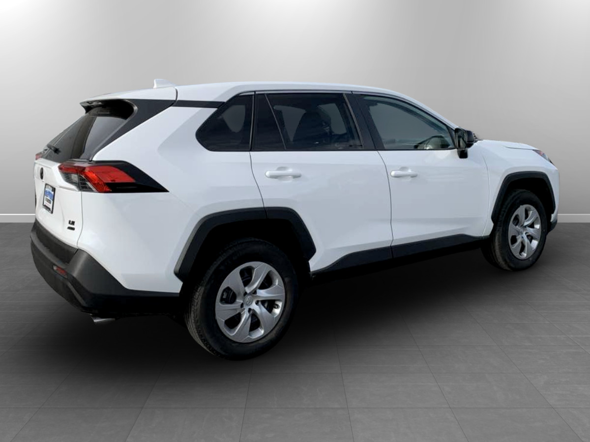 Photo 7 of this Toyota RAV4