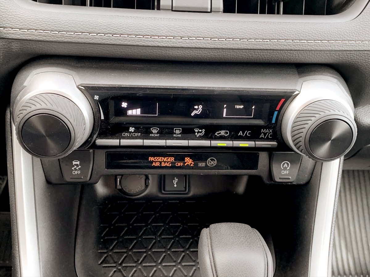 Photo 24 of this Toyota RAV4