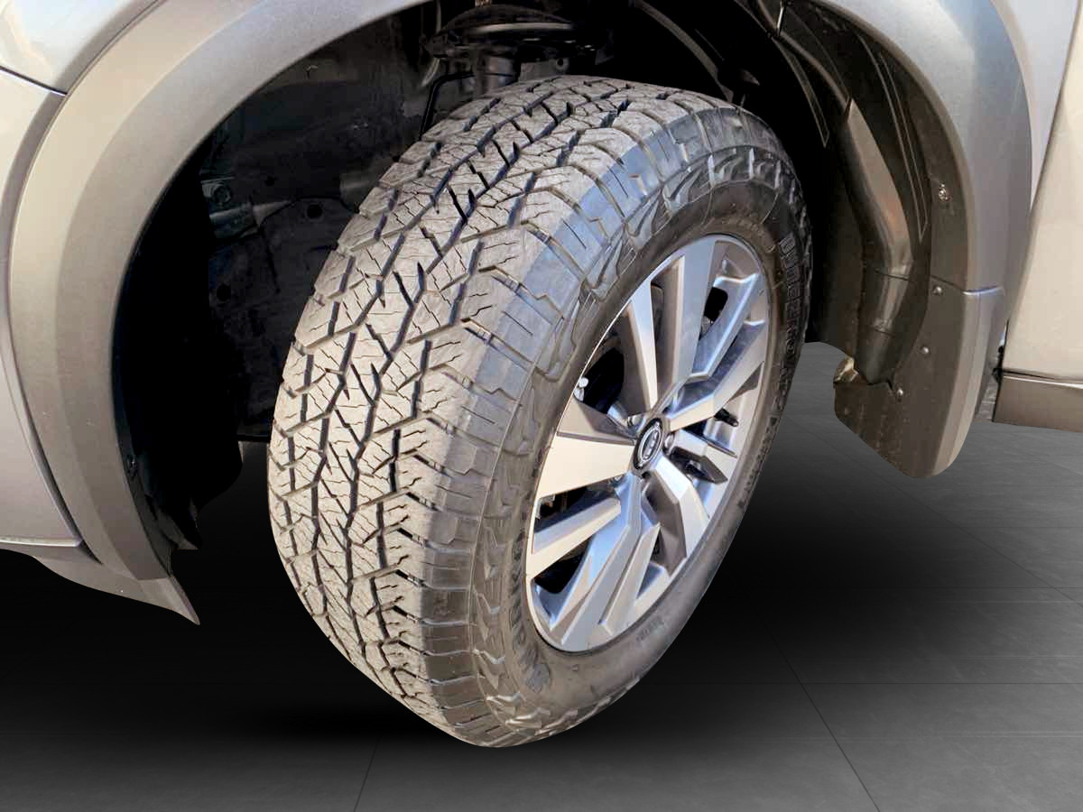 Photo 12 of this Nissan Pathfinder