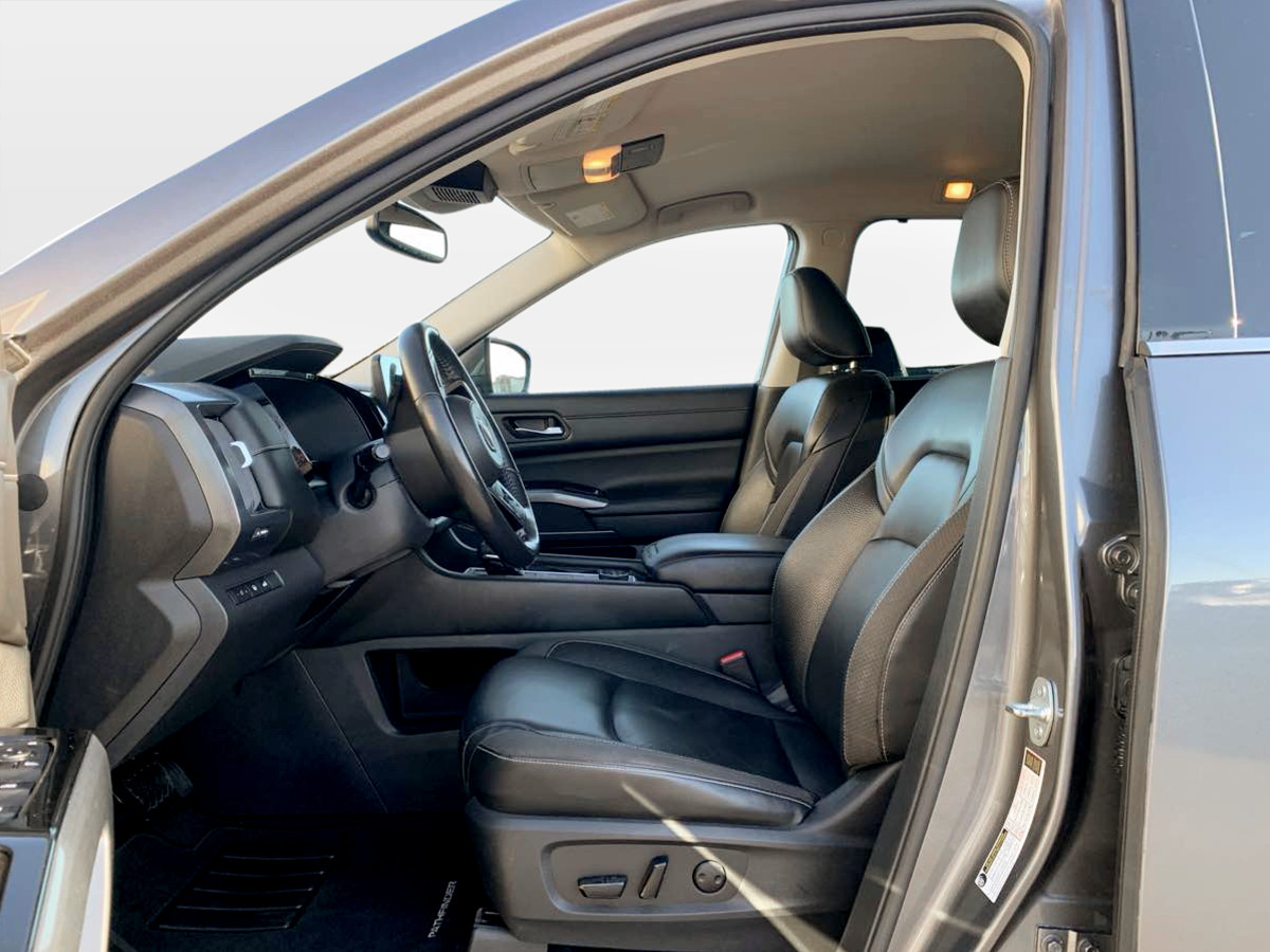 Photo 16 of this Nissan Pathfinder
