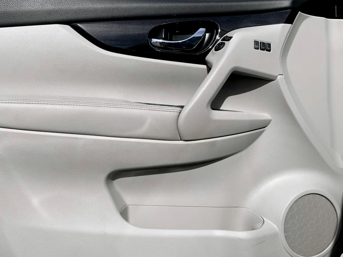 Photo 13 of this Nissan Rogue Sport