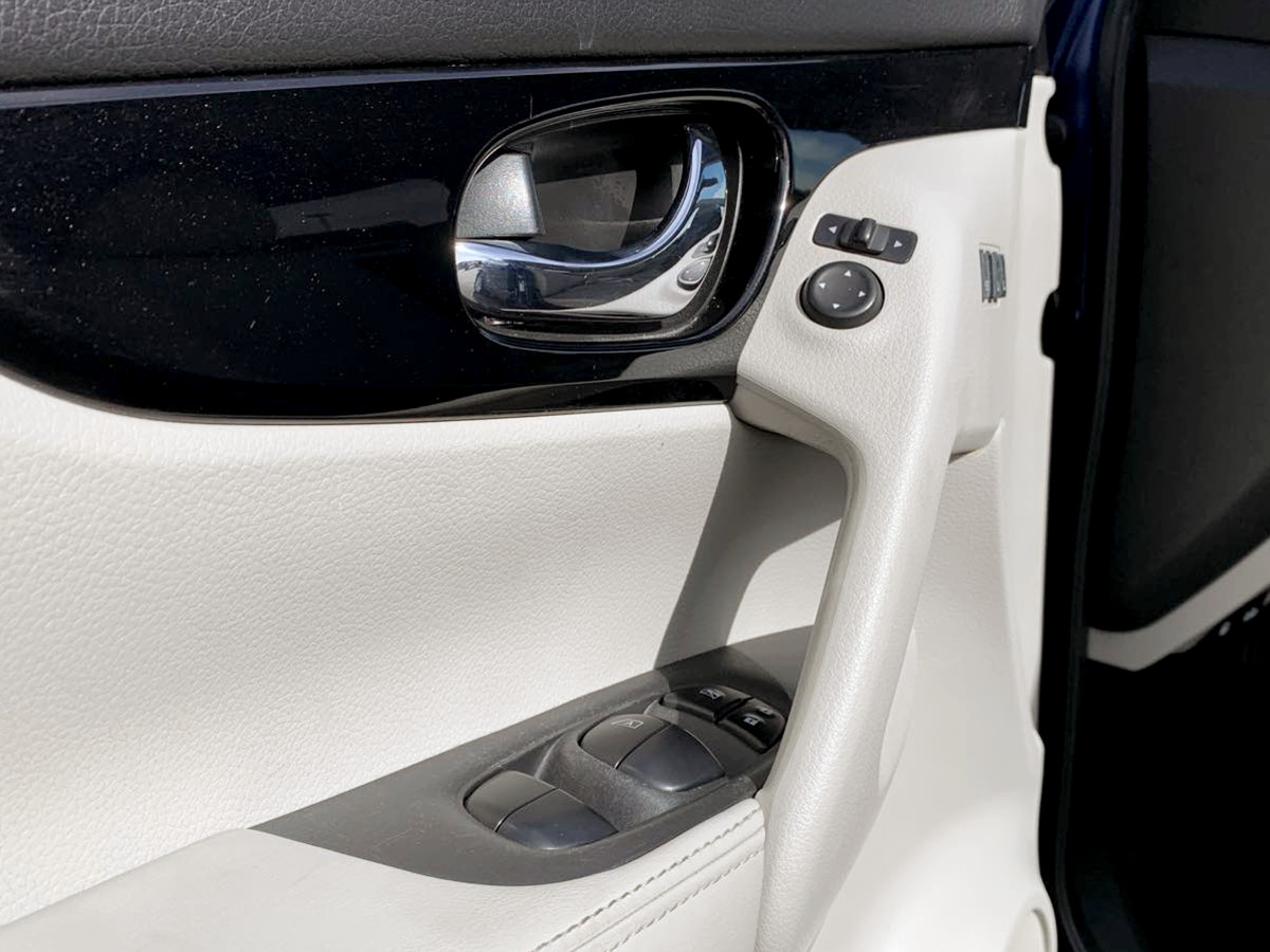 Photo 14 of this Nissan Rogue Sport