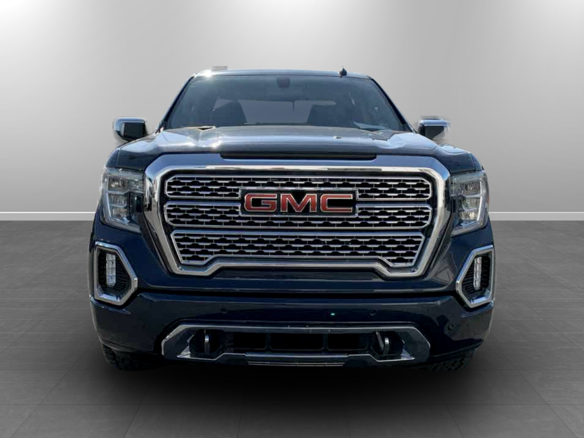 Photo 2 of this GMC Sierra 1500