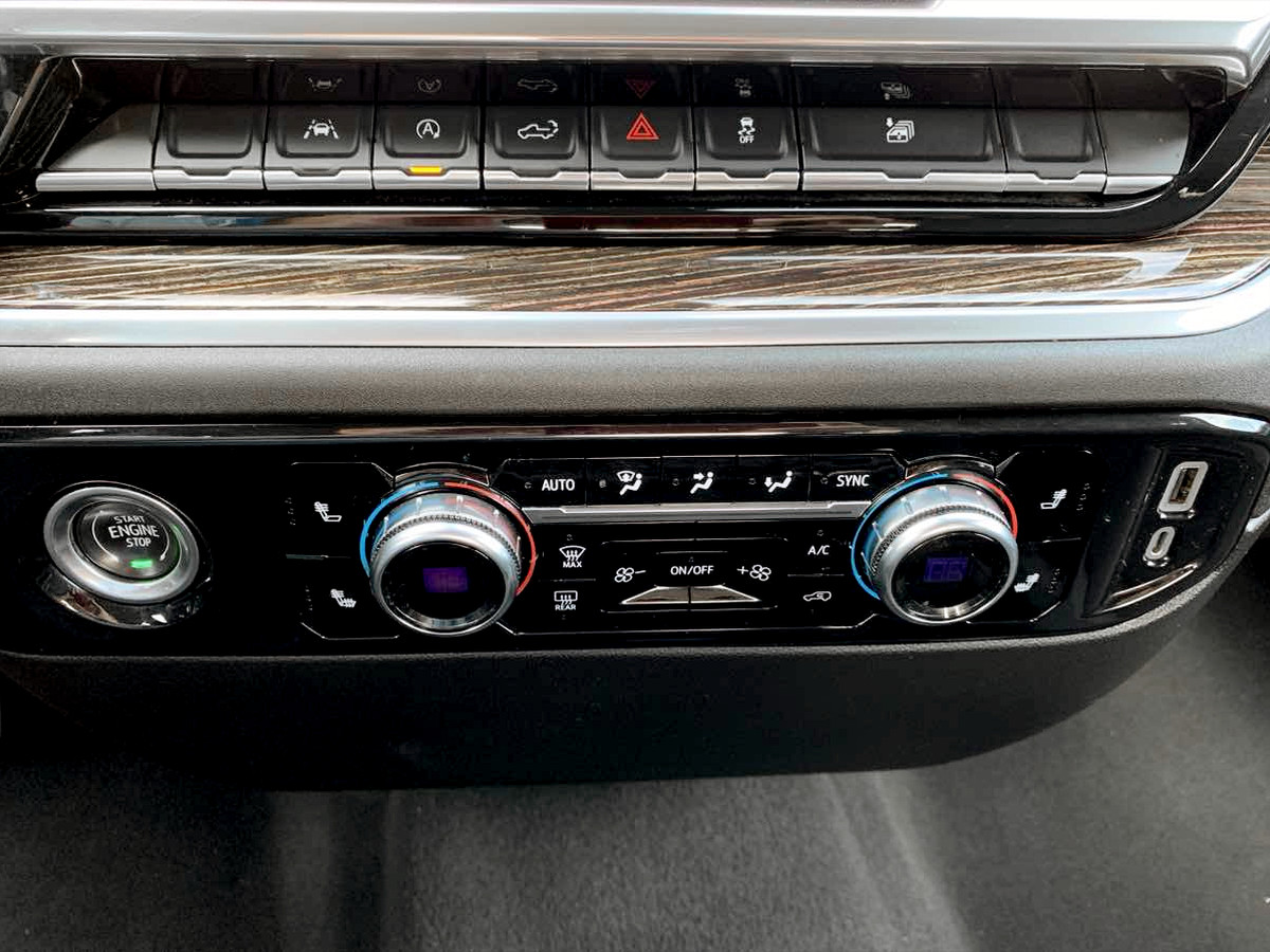 Photo 28 of this GMC Sierra 1500