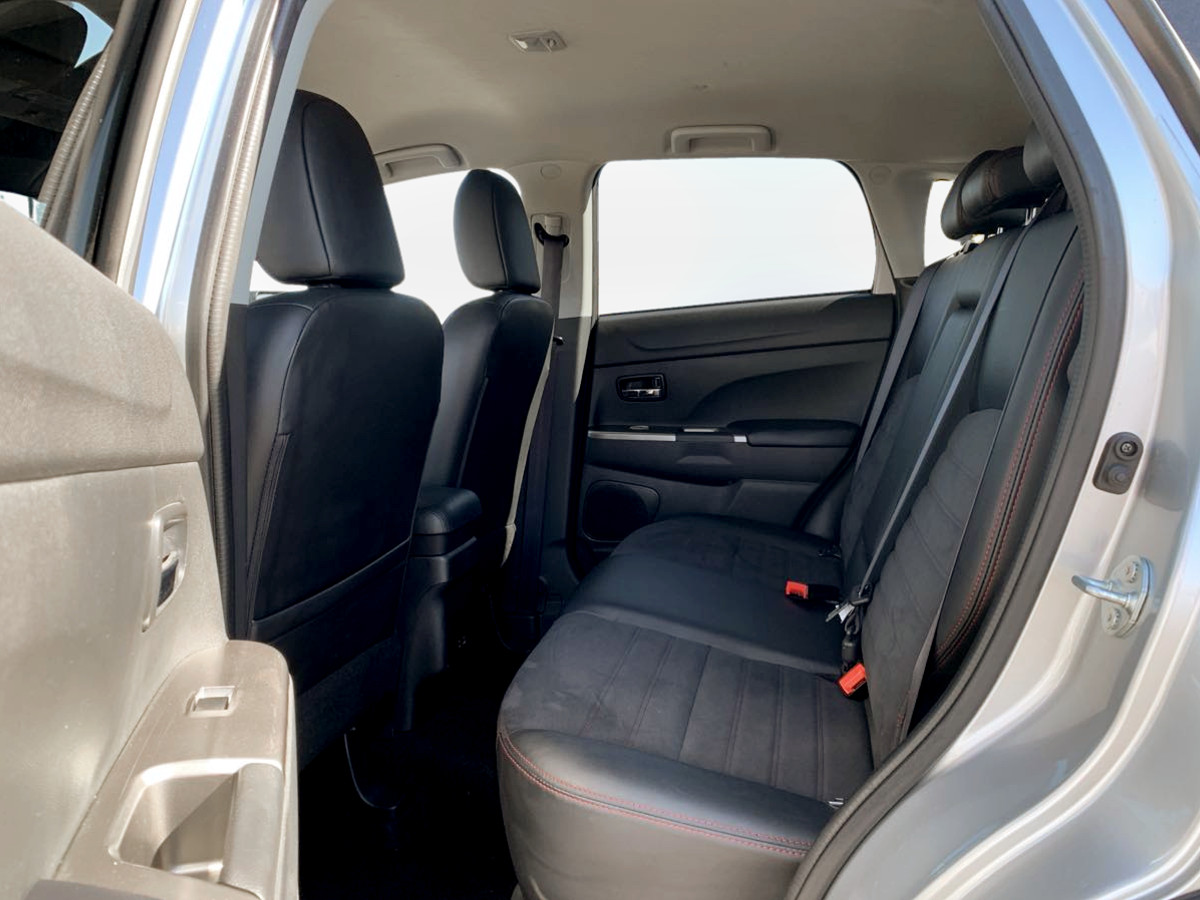 Photo 17 of this Mitsubishi Outlander Sport