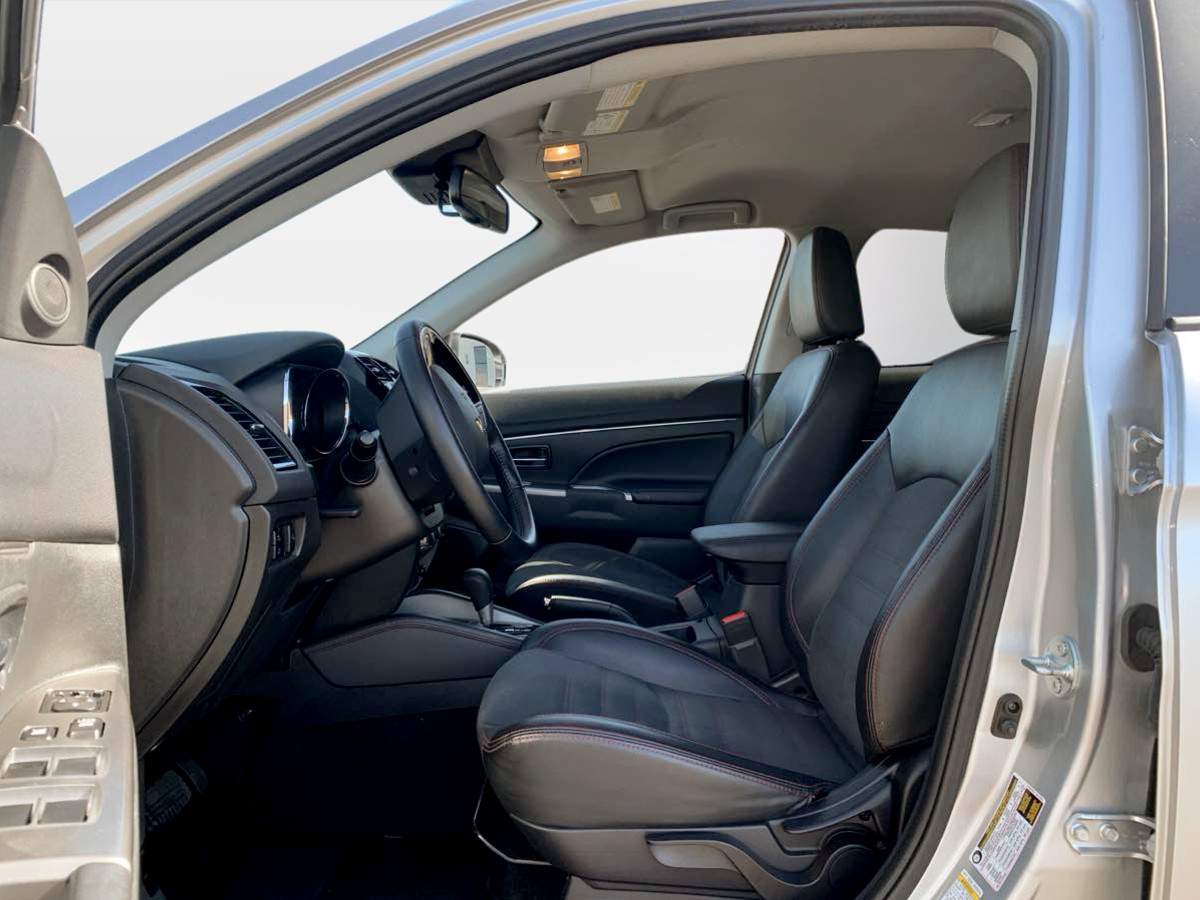 Photo 16 of this Mitsubishi Outlander Sport