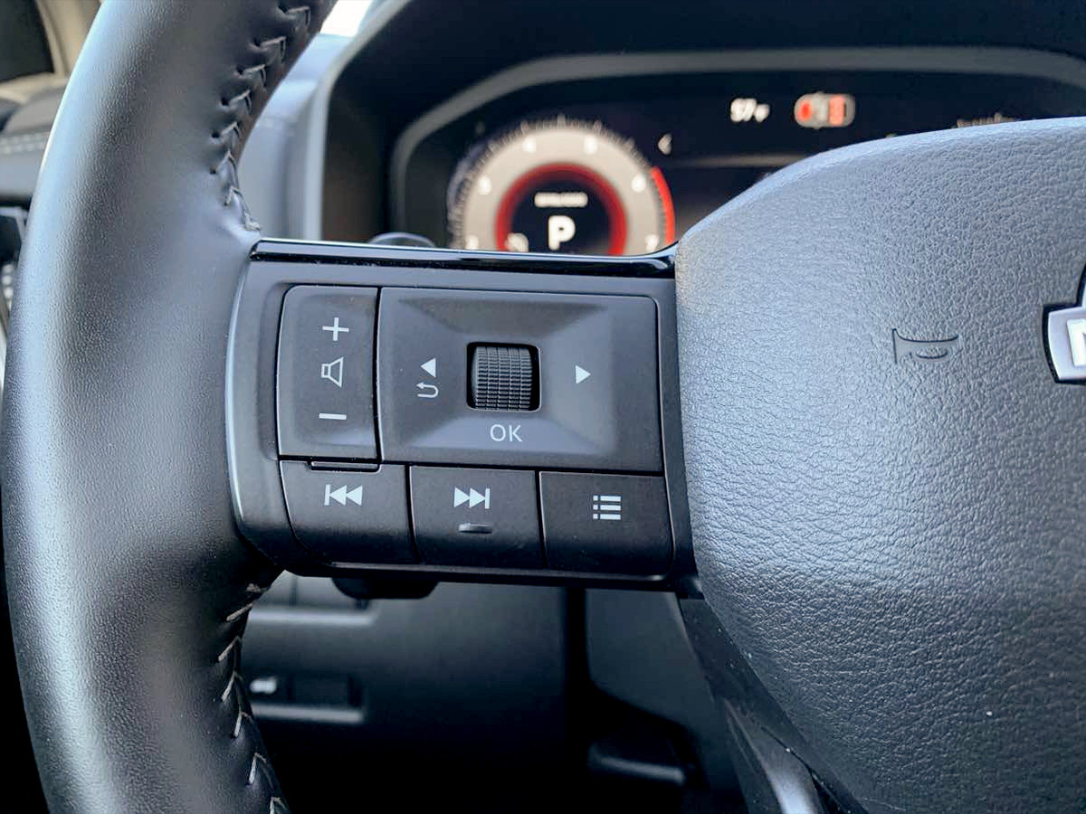 Photo 22 of this Nissan Rogue