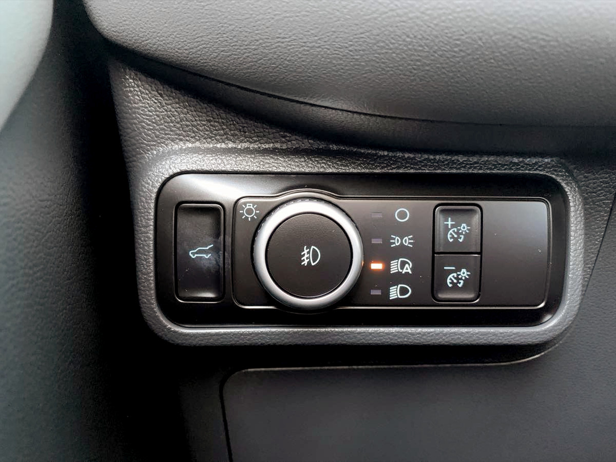 Photo 23 of this Ford Explorer