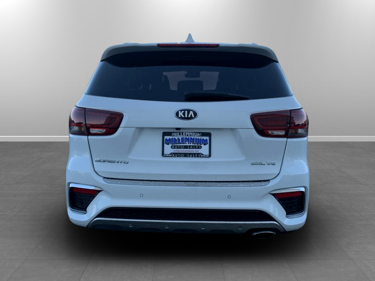 Photo 6 of this Kia Sorento