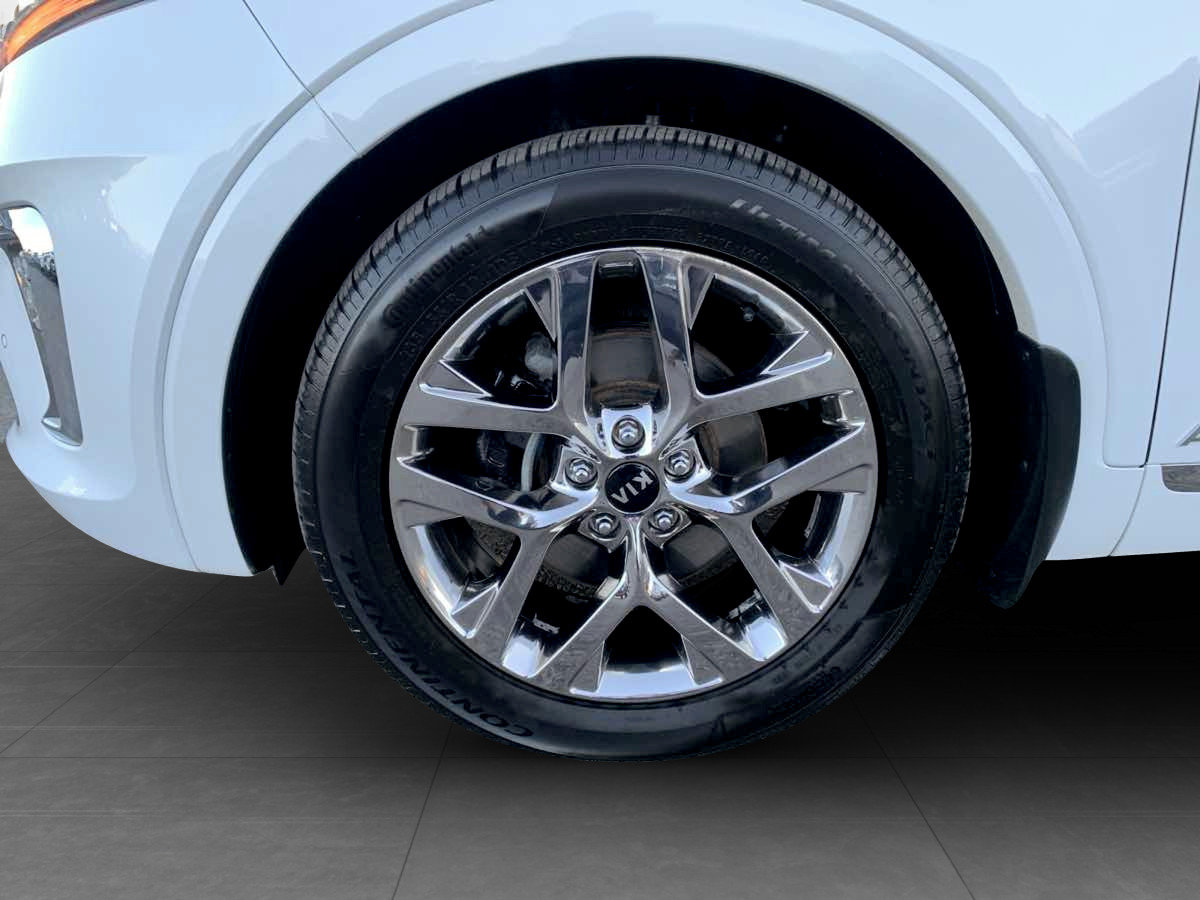 Photo 10 of this Kia Sorento