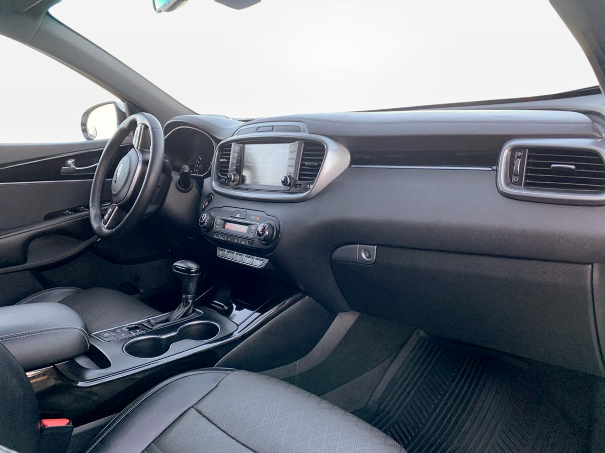 Photo 20 of this Kia Sorento