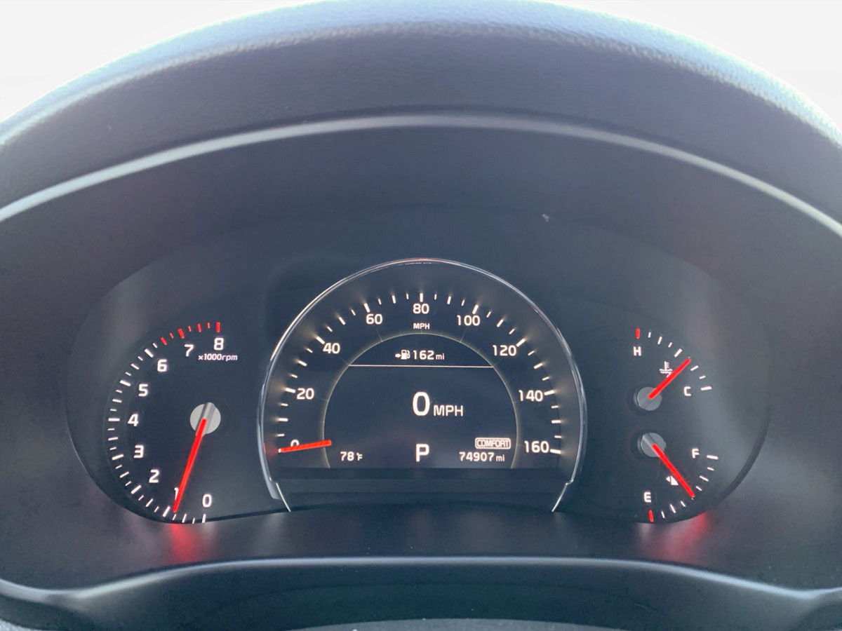 Photo 24 of this Kia Sorento