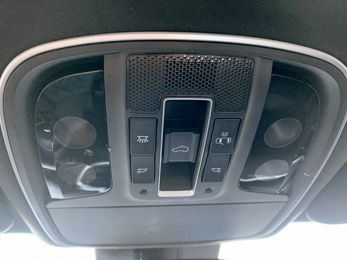 Photo 32 of this Kia Sorento