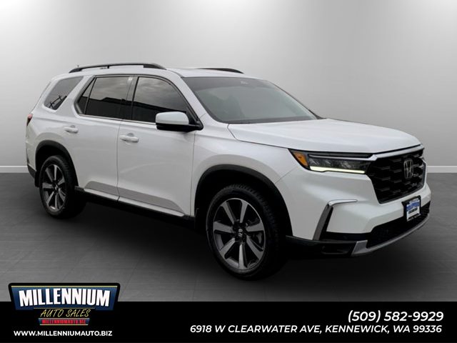 Platinum White Pearl 2023 Honda Pilot SUV / Crossover All-Wheel Drive Automatic