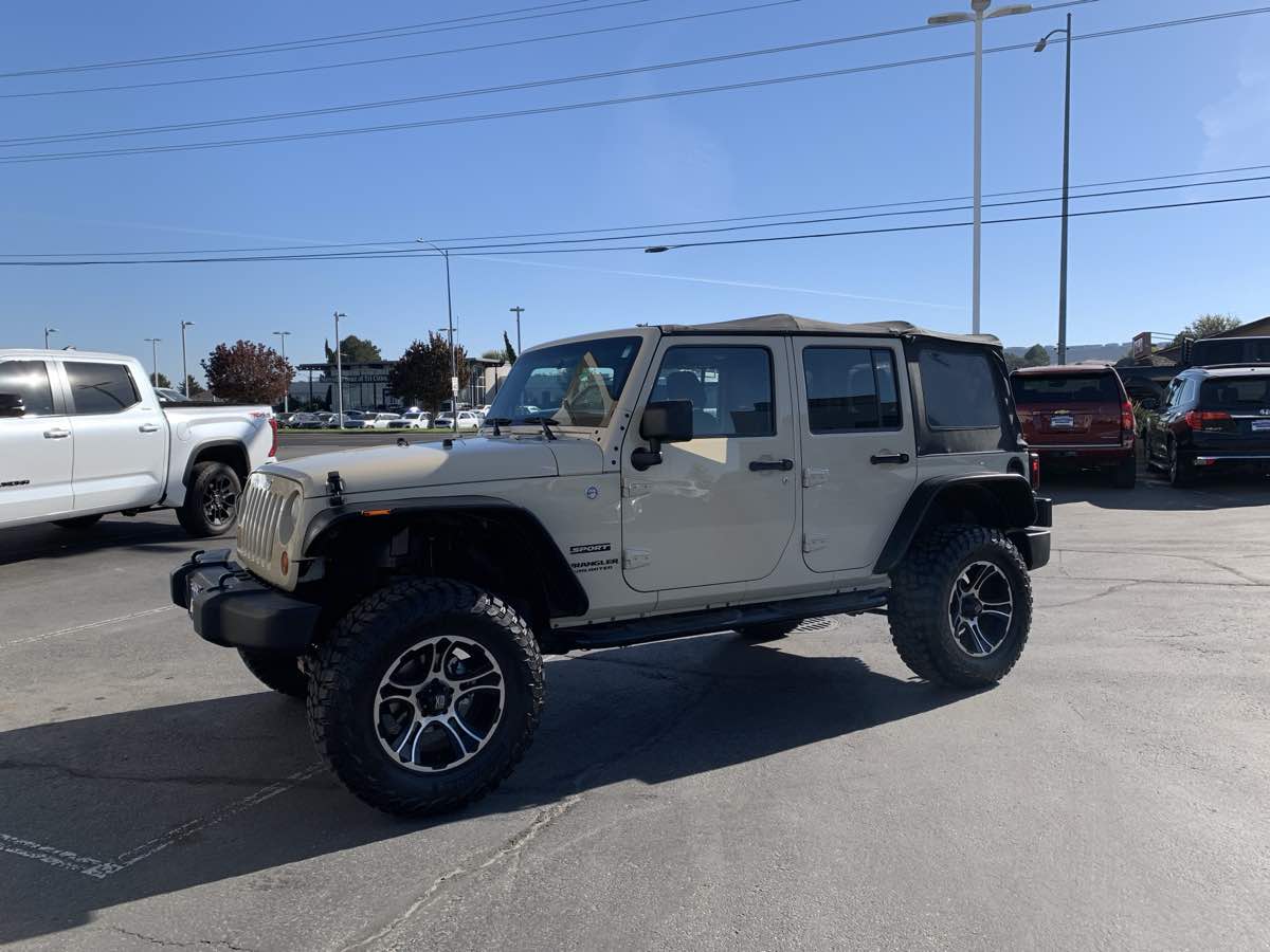 Photo 3 of this Jeep Wrangler Unlimited