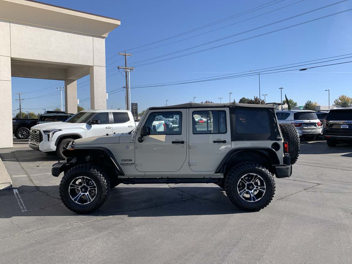 Photo 4 of this Jeep Wrangler Unlimited