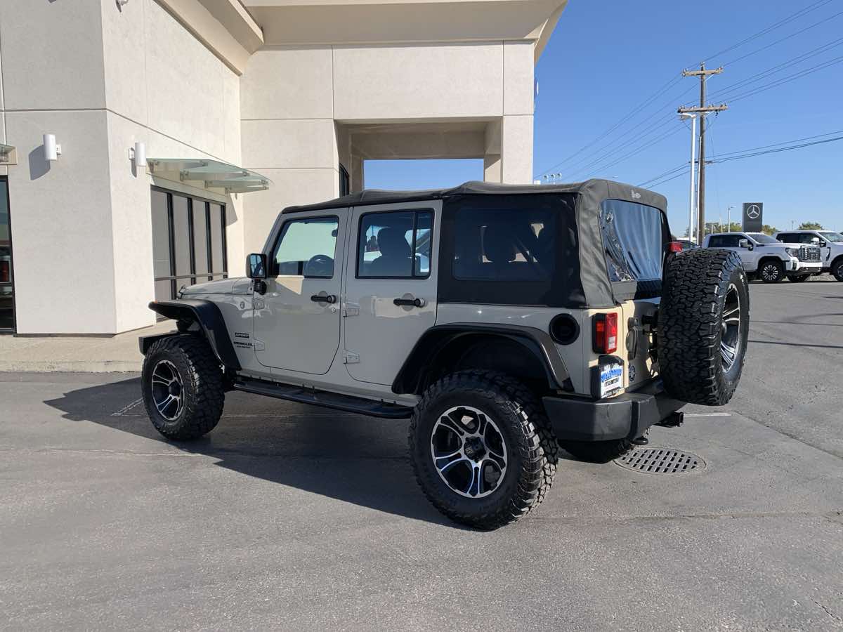Photo 5 of this Jeep Wrangler Unlimited