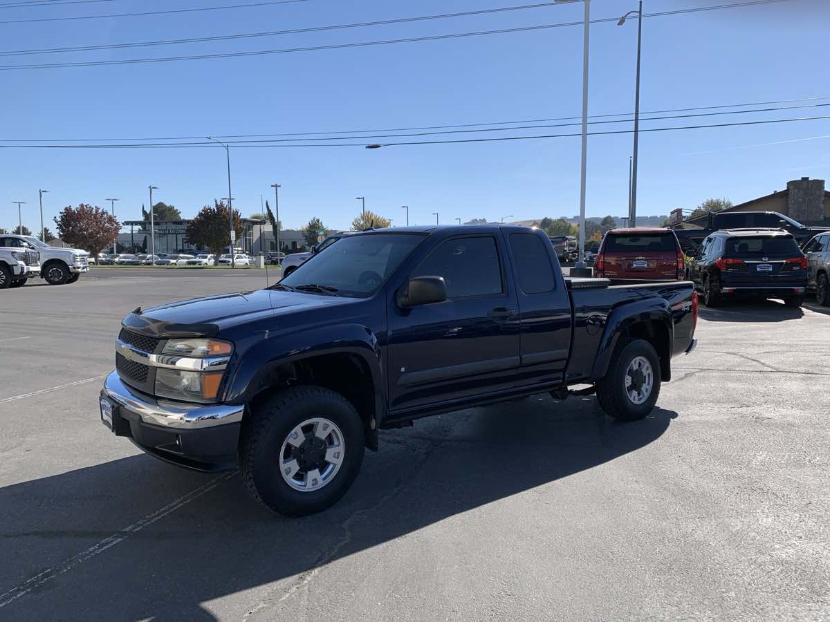 Photo 3 of this Chevrolet Colorado