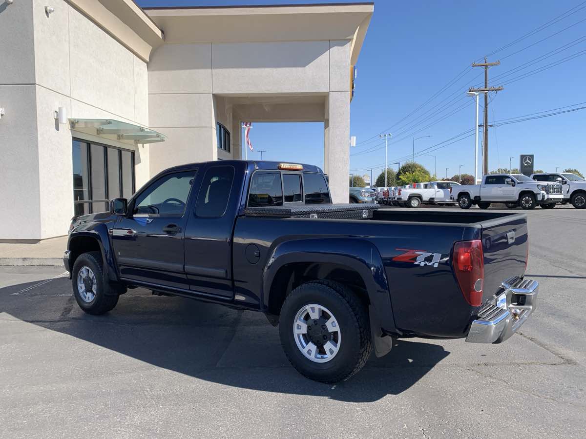 Photo 5 of this Chevrolet Colorado