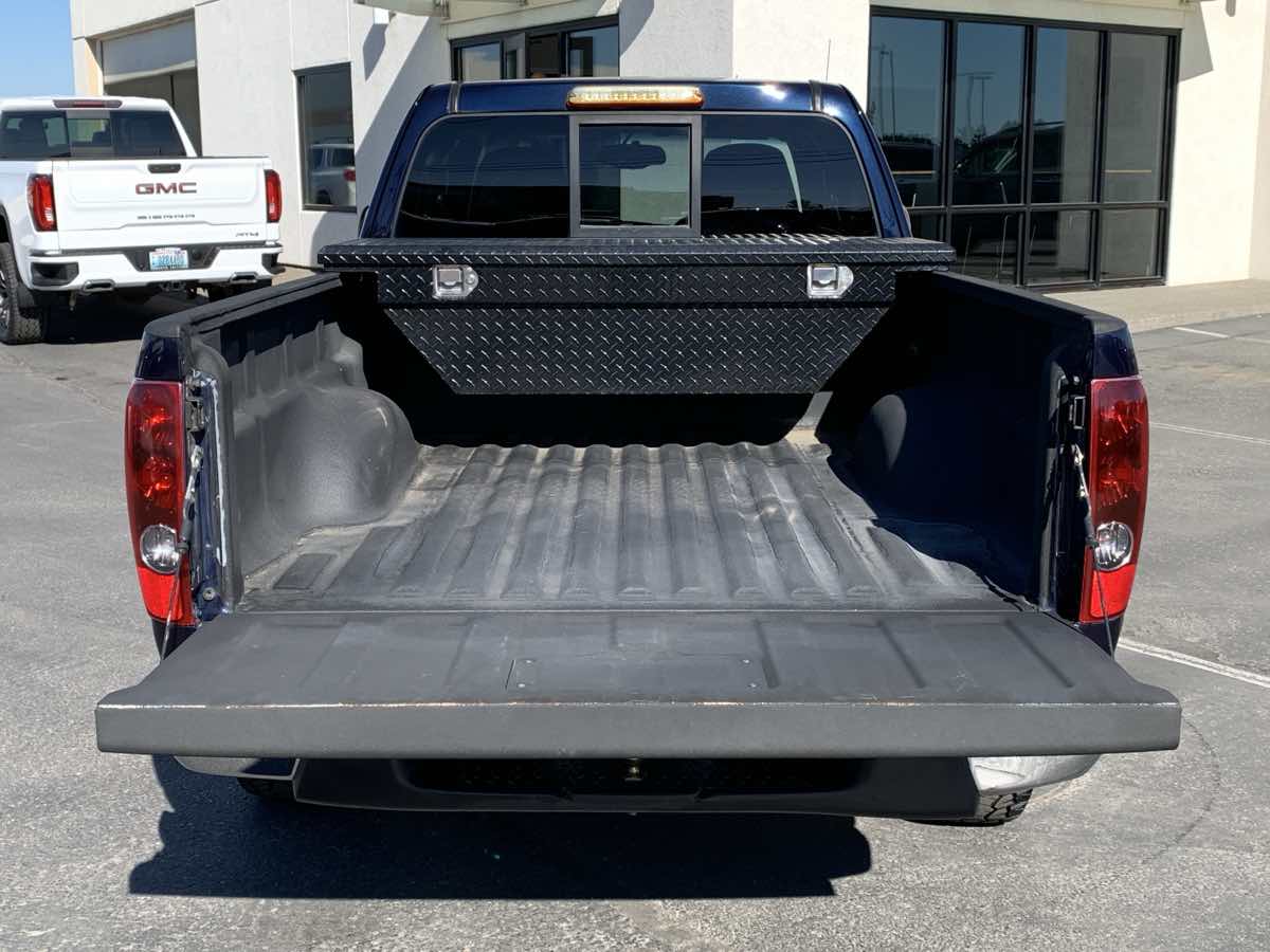 Photo 13 of this Chevrolet Colorado