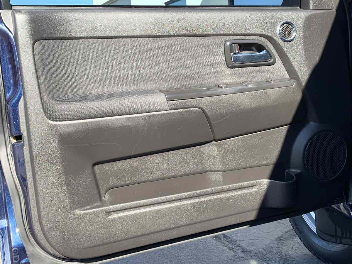 Photo 14 of this Chevrolet Colorado