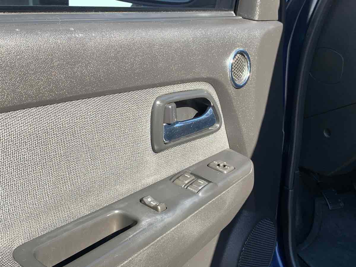 Photo 15 of this Chevrolet Colorado
