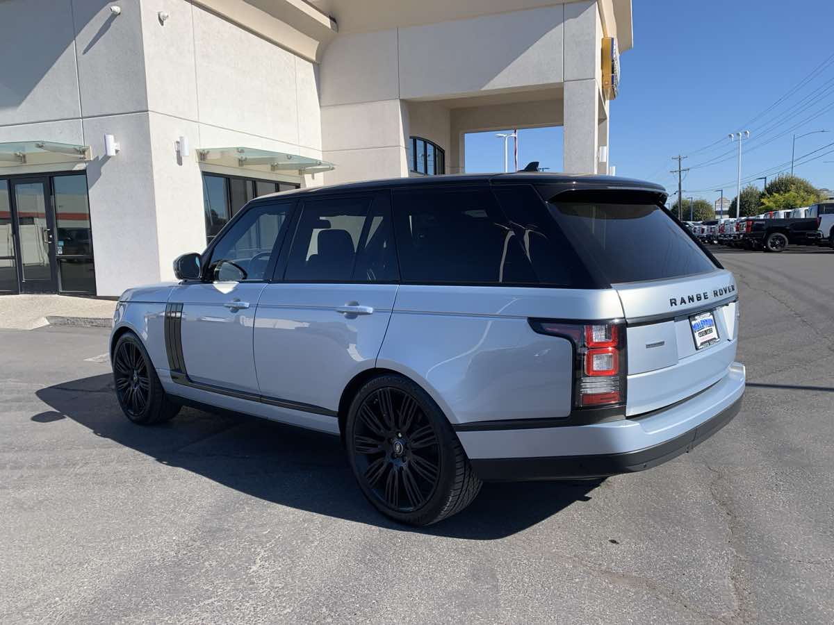 Photo 5 of this Land Rover Range Rover