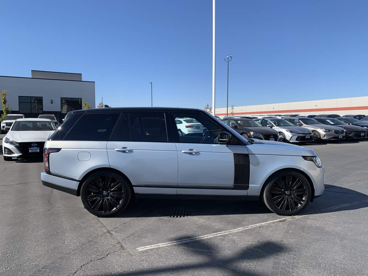 Photo 8 of this Land Rover Range Rover