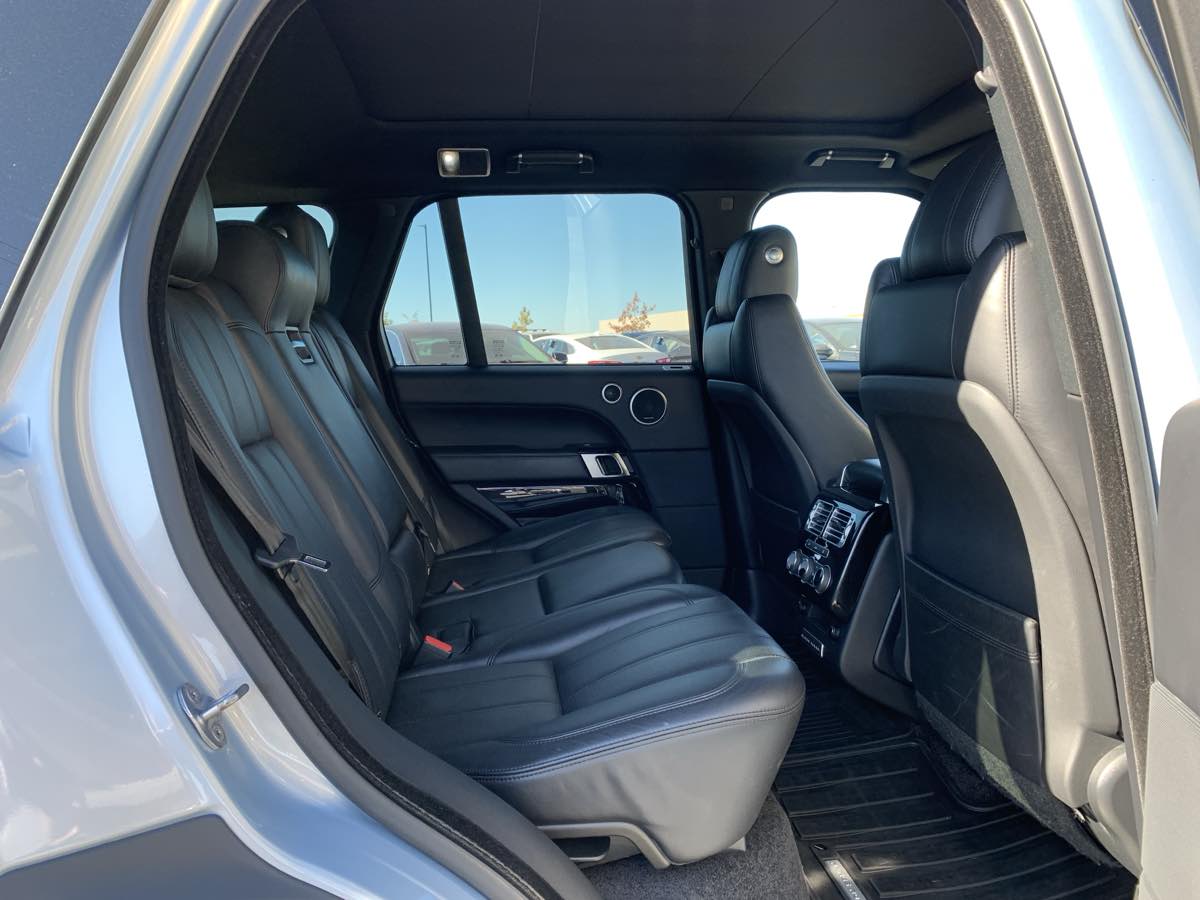 Photo 18 of this Land Rover Range Rover