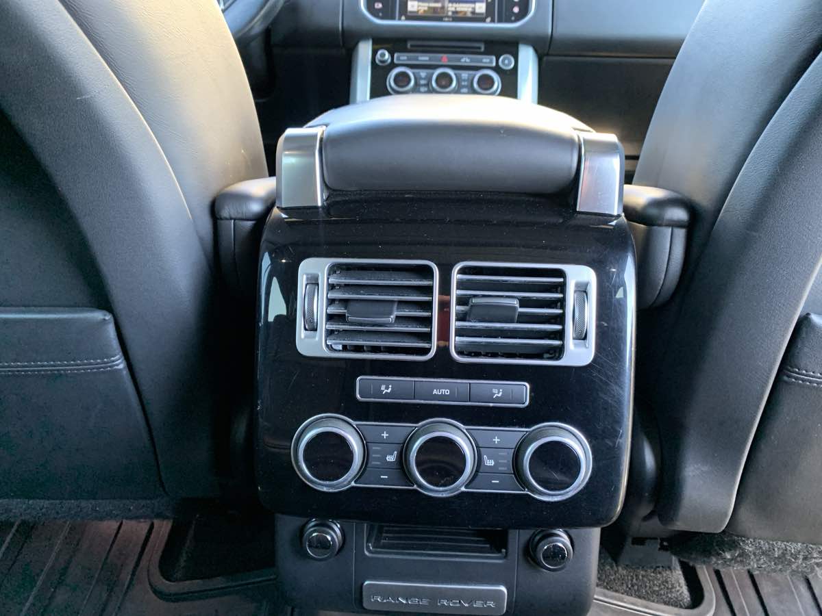 Photo 19 of this Land Rover Range Rover