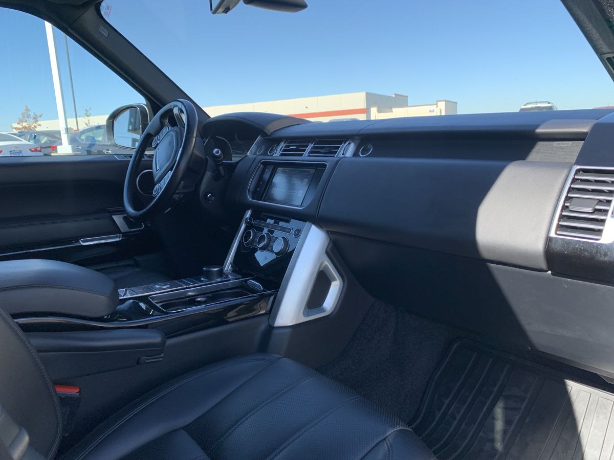 Photo 21 of this Land Rover Range Rover