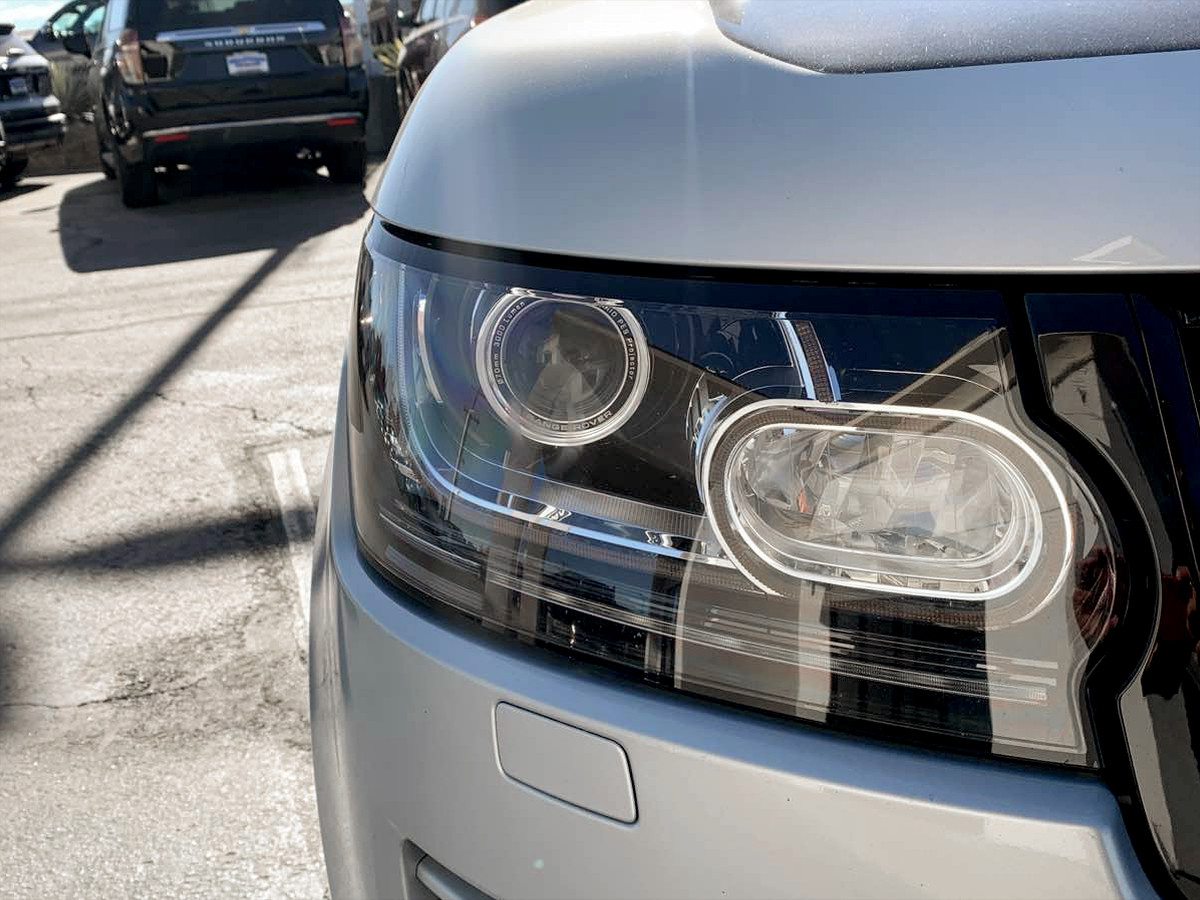 Photo 9 of this Land Rover Range Rover