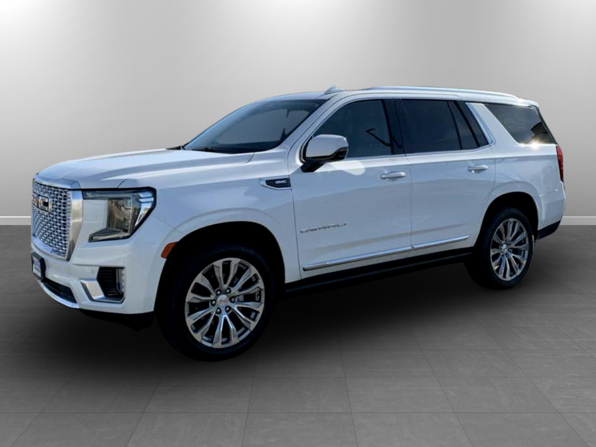 Photo 3 of this GMC Yukon