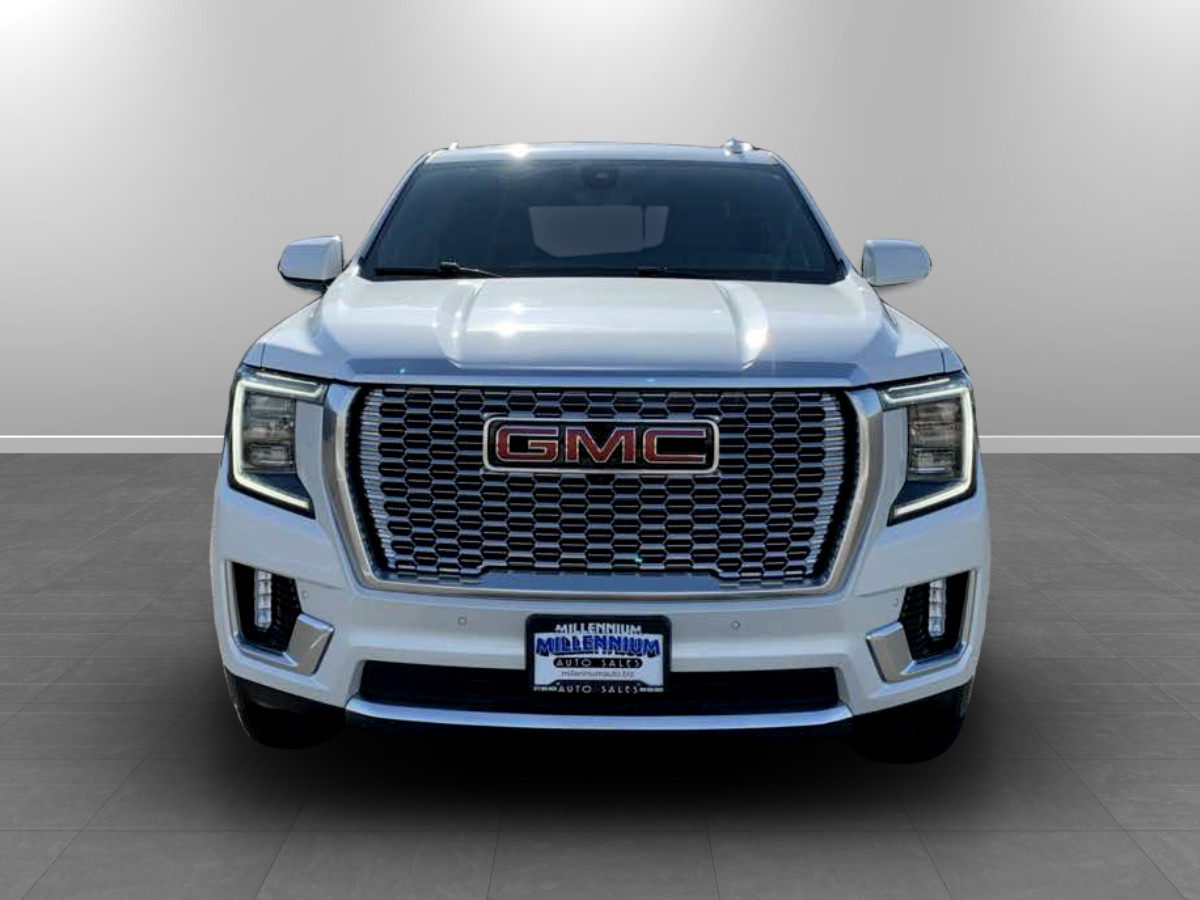 Photo 2 of this GMC Yukon