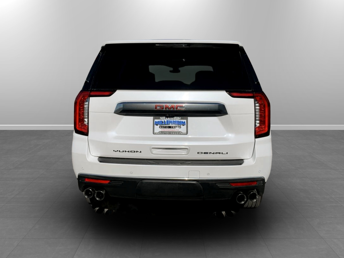 Photo 6 of this GMC Yukon