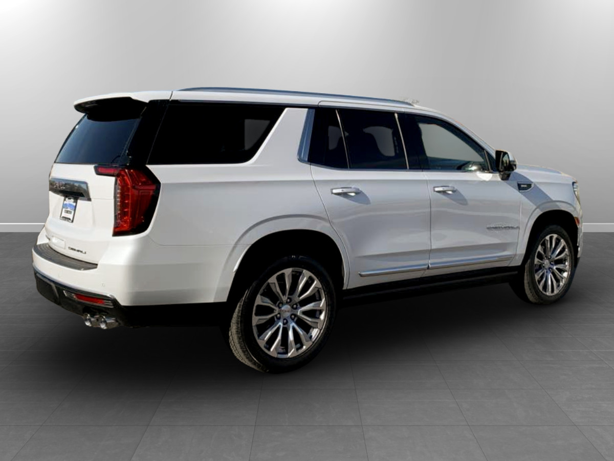 Photo 7 of this GMC Yukon