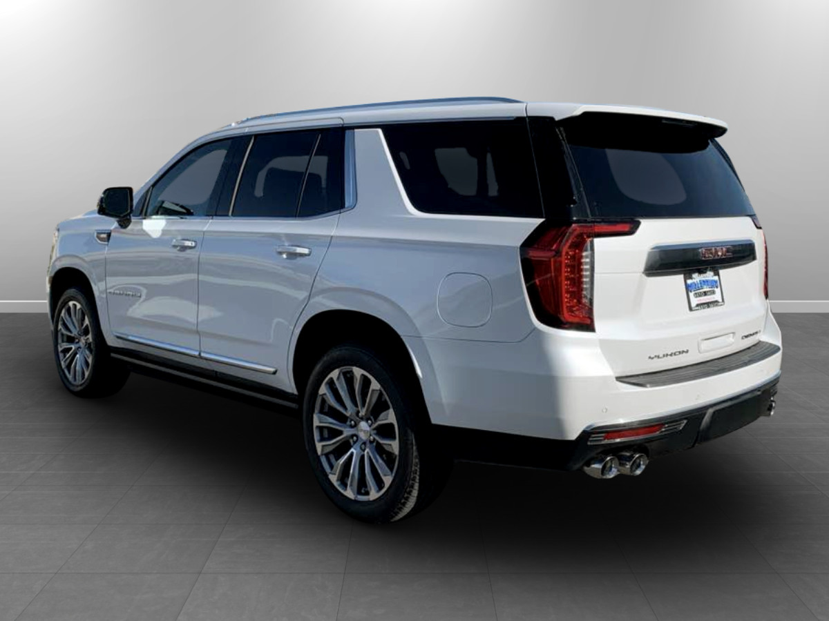 Photo 5 of this GMC Yukon