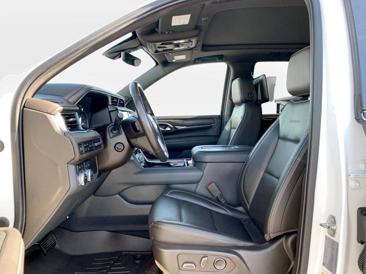 Photo 16 of this GMC Yukon