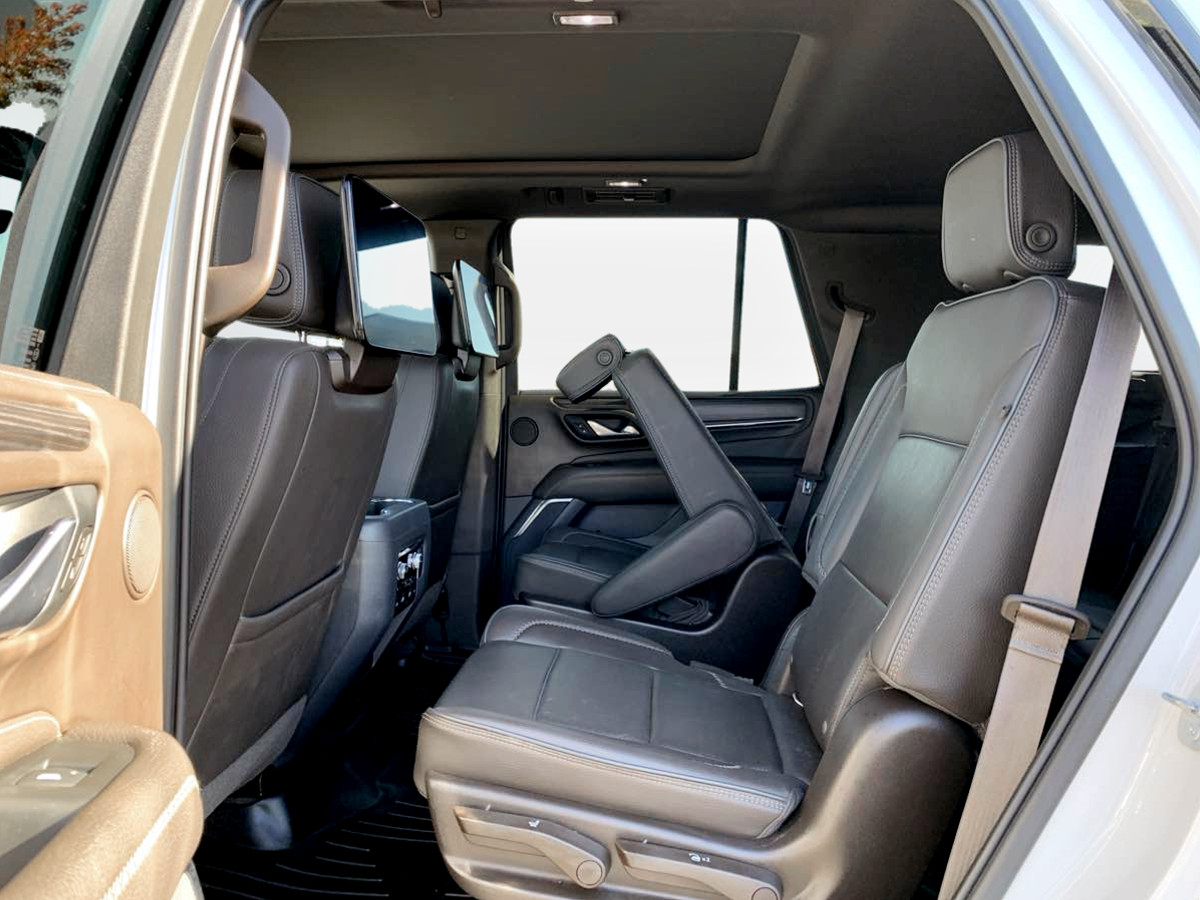 Photo 17 of this GMC Yukon