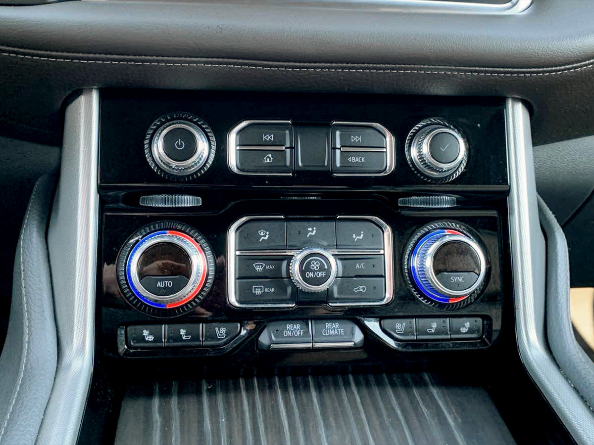 Photo 34 of this GMC Yukon