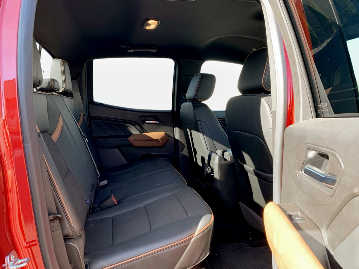 Photo 17 of this GMC Canyon