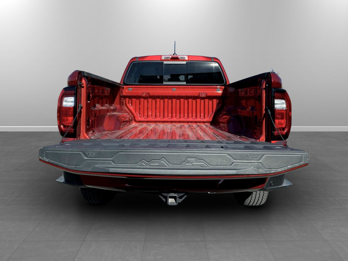 Photo 13 of this GMC Canyon