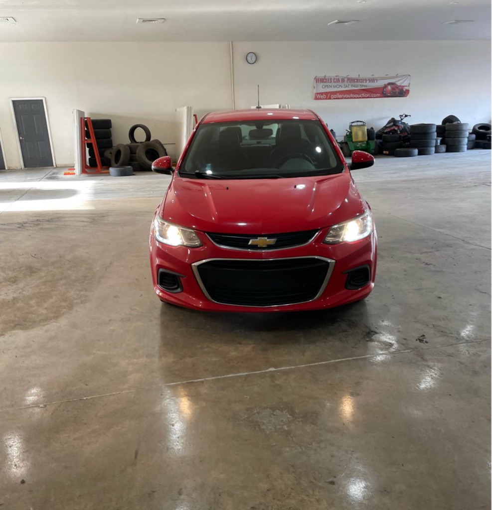 2017 Chevrolet Sonic Premier - Photo 2