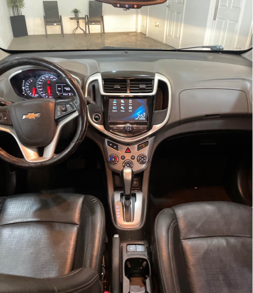 2017 Chevrolet Sonic Premier - Photo 12