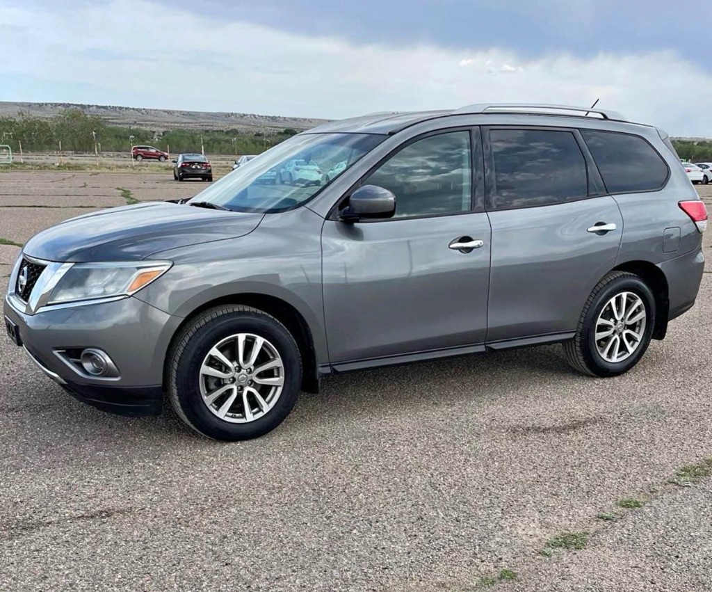 2015 Nissan Pathfinder S 4WD's photo