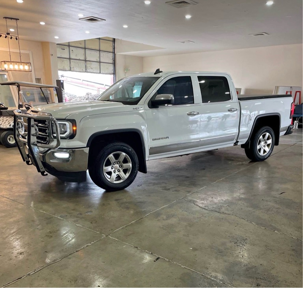 2017 GMC Sierra 4WD Crew Cab Short Box SLT's photo